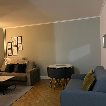 Proche Chateau De Versailles Avec Balcon Vu Sur Une Foret Et Parking Gratuit Pour 5 Personnes Maximum Exterior foto